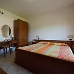 Shine Hotel Acqualagna