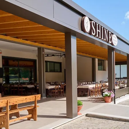 Shine Hotel