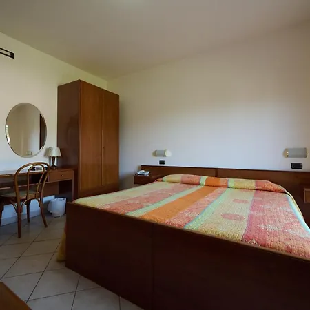 Shine Hotel Acqualagna