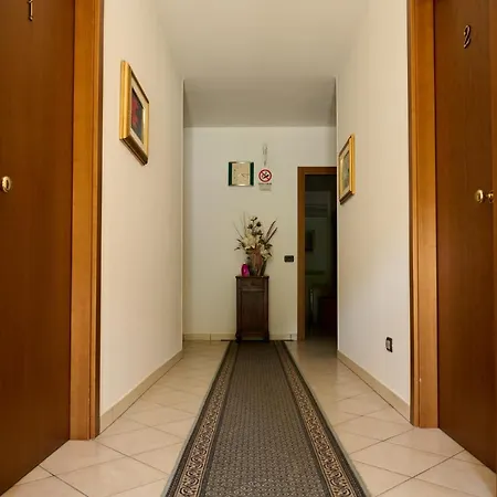 Shine Hotel 3*