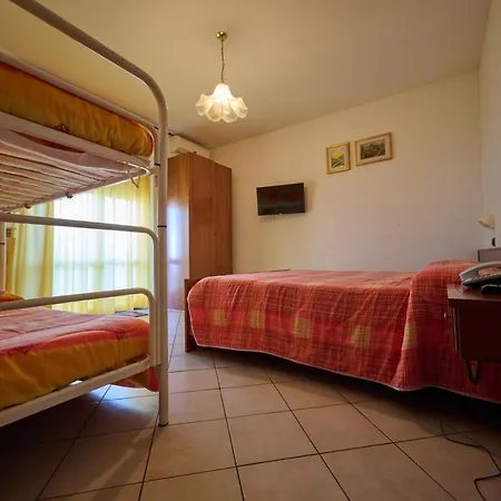 Shine Hotel